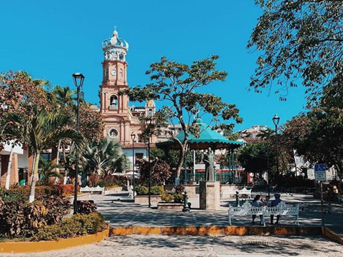 PVShuttles.com-瓦拉塔港必去景点