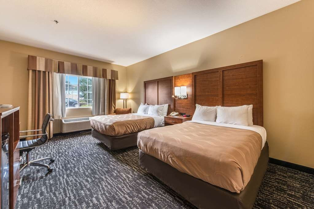 Quality Inn & Suites Hendersonville - Flat Rock主图