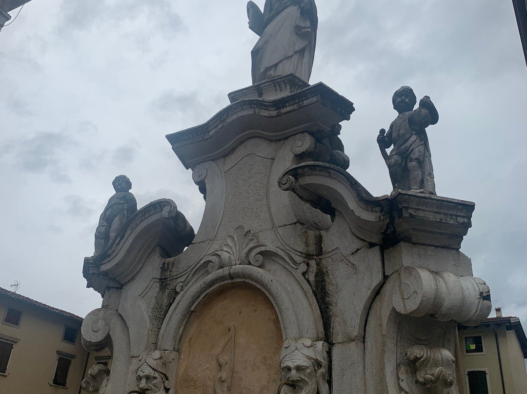 Fontana del Mose景点图片