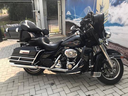 V-King Rentals-库里提巴必去景点