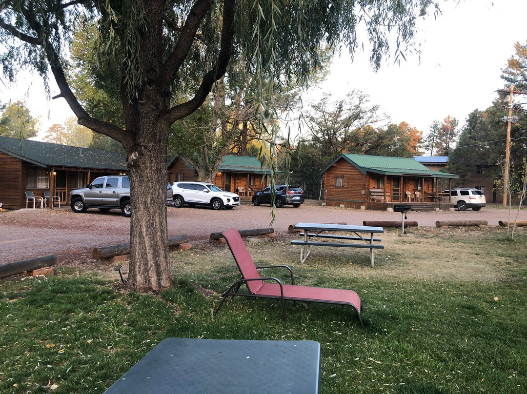 Double B Lodge主图