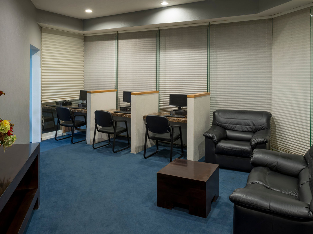 Camino Real Hoteles - Real Inn Nuevo Laredo主图