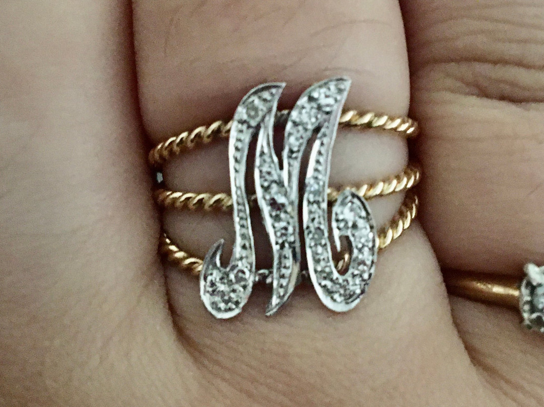 Simply Posh & Posh Jewelers-莱克奥斯韦戈必去景点