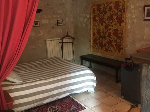 Theneuil旅游攻略图片