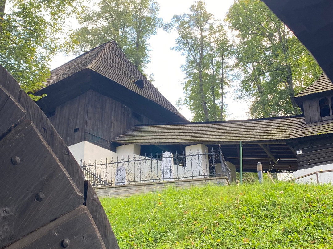 Wooden articular church of Leštiny景点图片