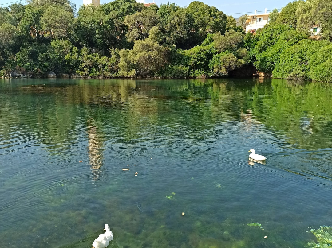 Karavomilos Lake-Karavomylos必去景点