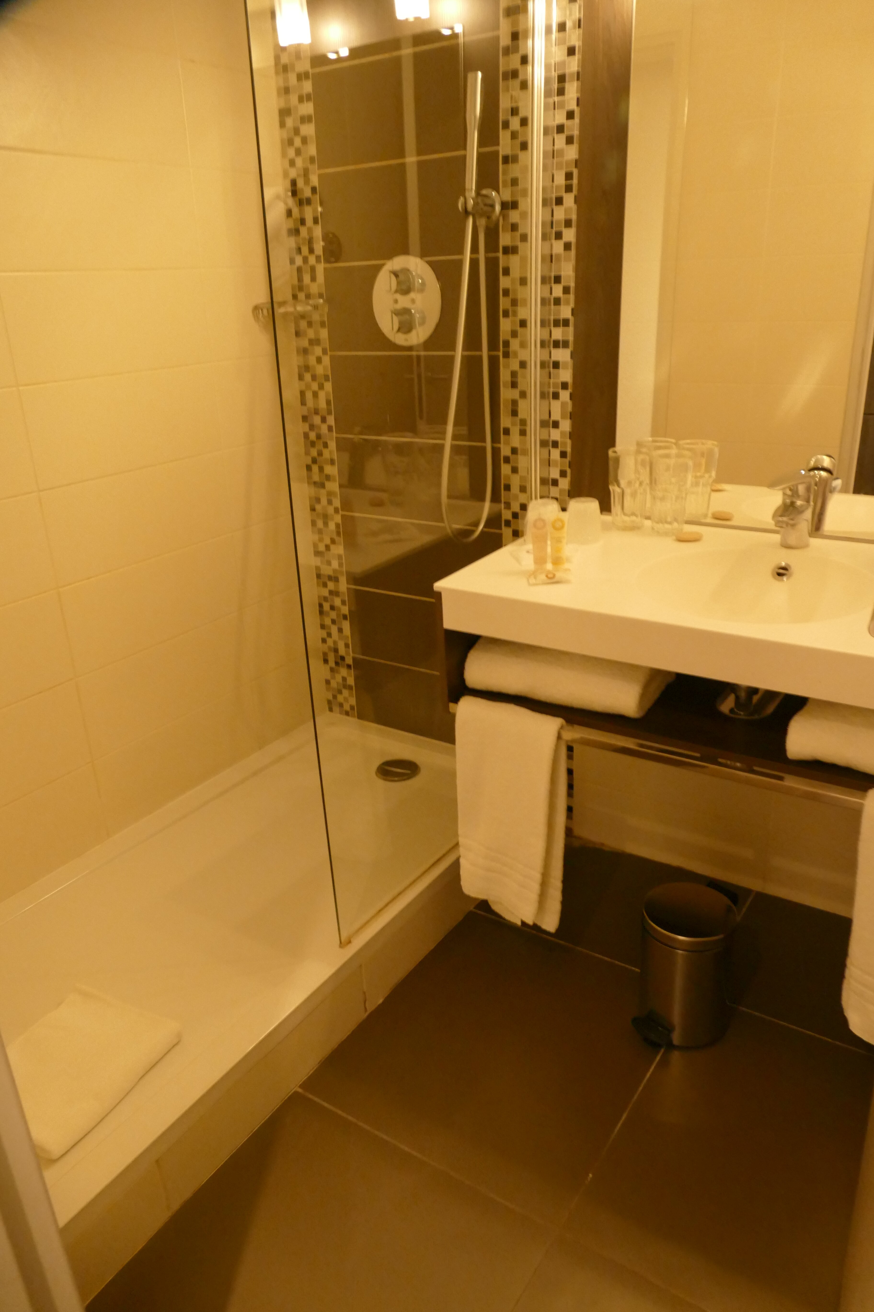 Best Western Plus Palais Des Congres-浴室