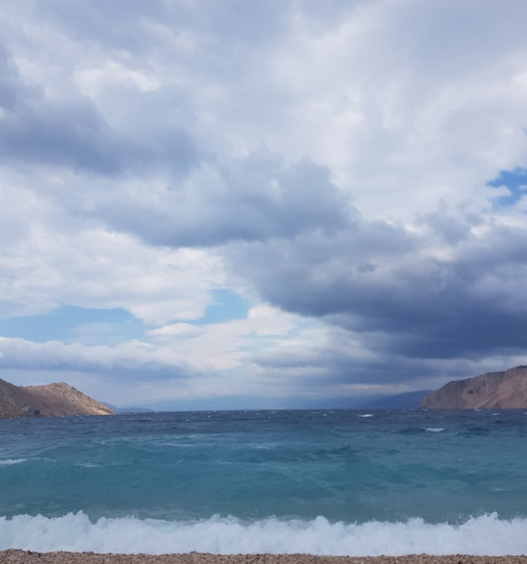 Lukovo Beach景点图片