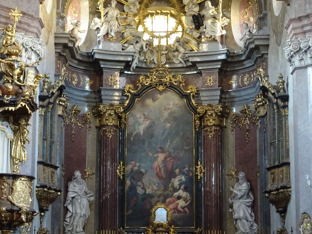 Kostel Sv. Jana Krtitele Se Sochou Sv. Jana Nepomuckeho景点图片