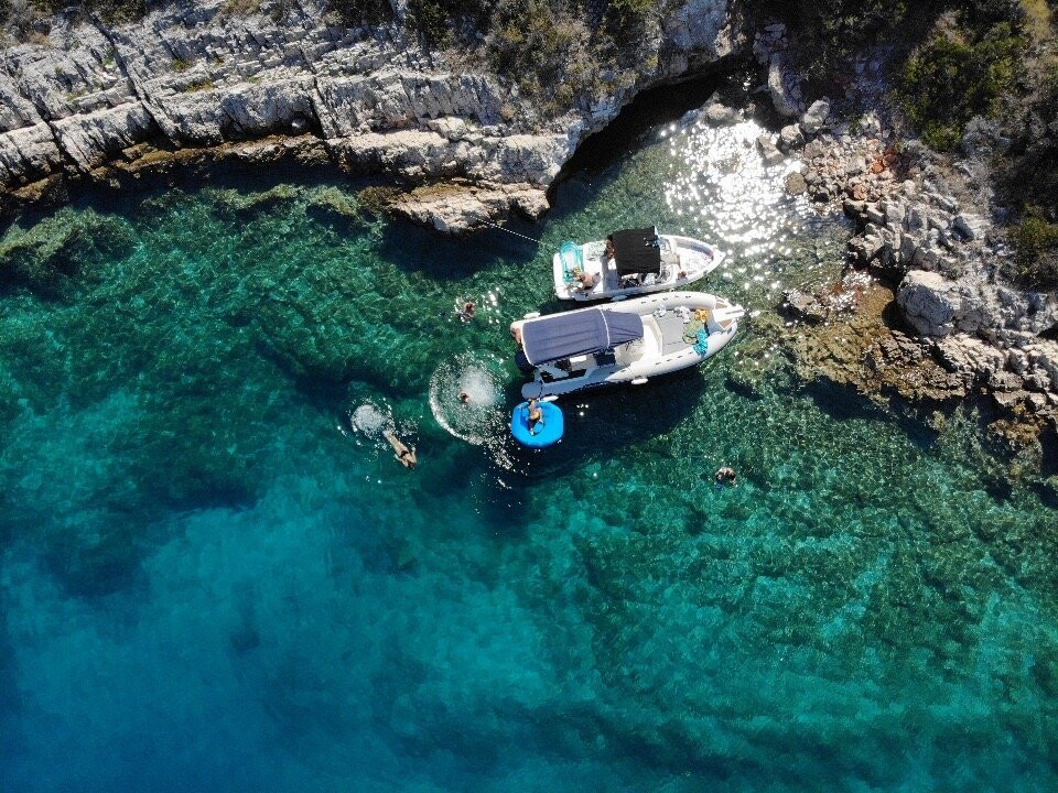 Nakiros Boat Rental景点图片