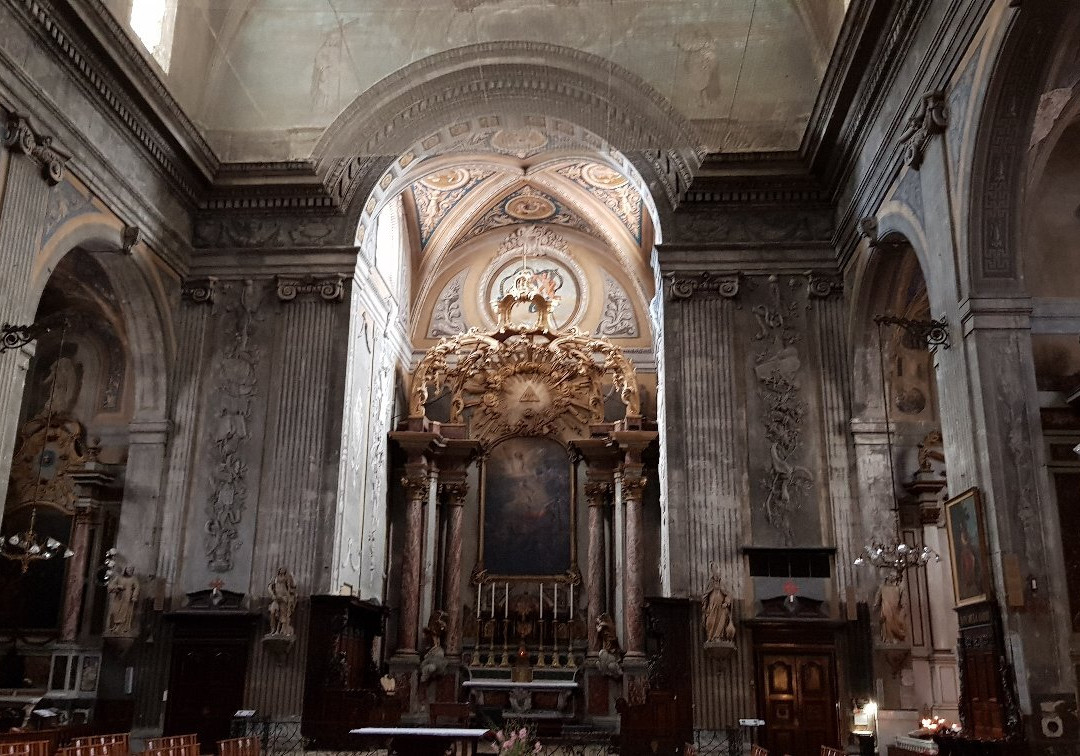 Église St-Benoît-卡斯特尔必去景点