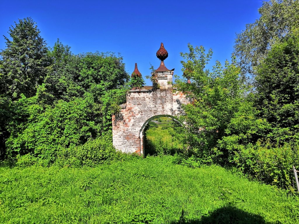 Church of Flora and Lavra