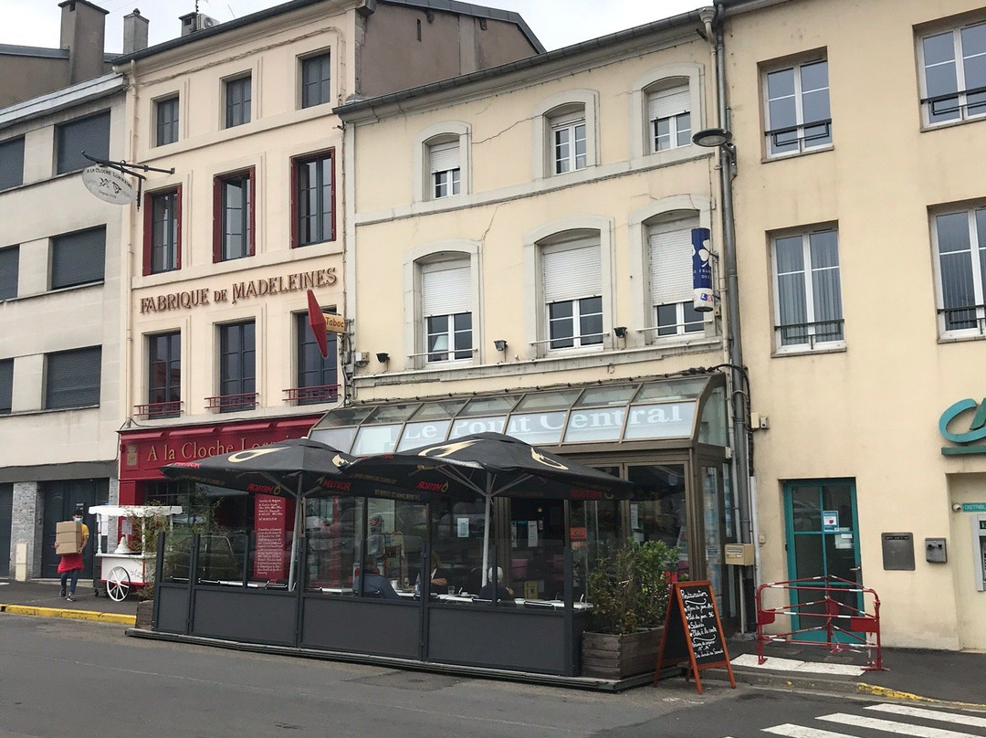 Le Point Central