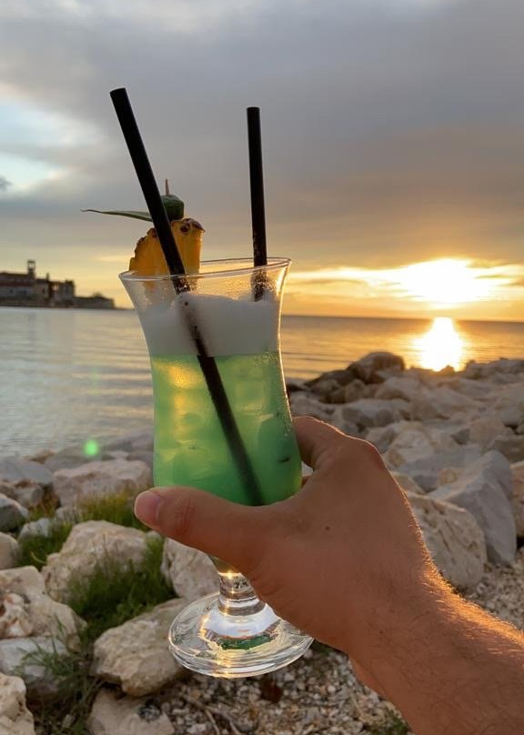 Cocktail Bar Peschiera-波雷奇必去景点