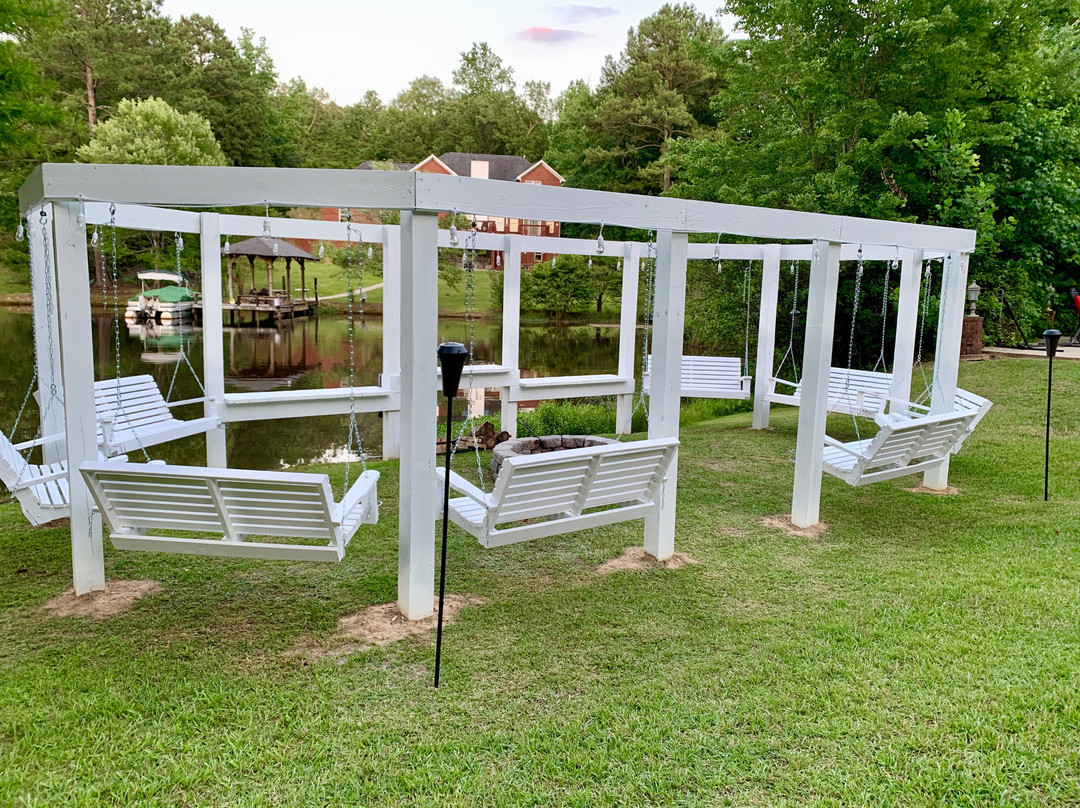 Bama Lakeside Retreat主图