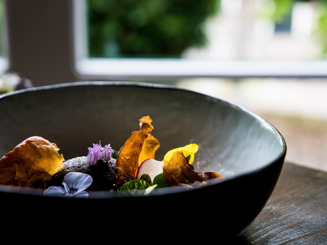 Sloop Wine & Dine