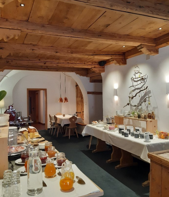 恩加丁谷地酒店主图