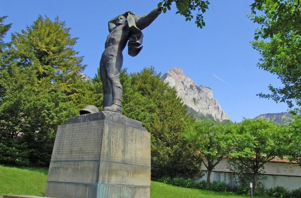 Denkmal für die Wehrbereitschaft-Schwyz必去景点