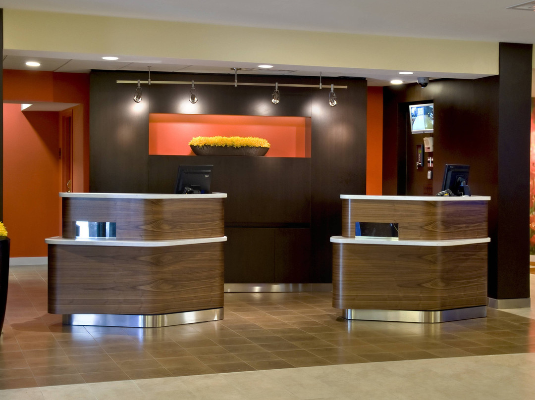 Courtyard by Marriott Lincroft Red Bank主图