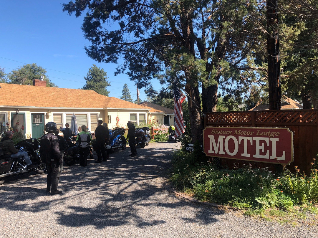 Left Coast Lodge主图