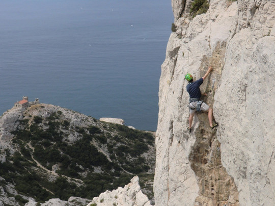 Explore-Share-卡西斯必去景点