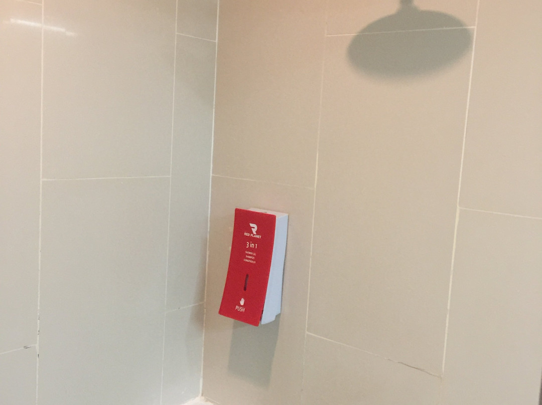 普吉岛芭东红色星球酒店主图