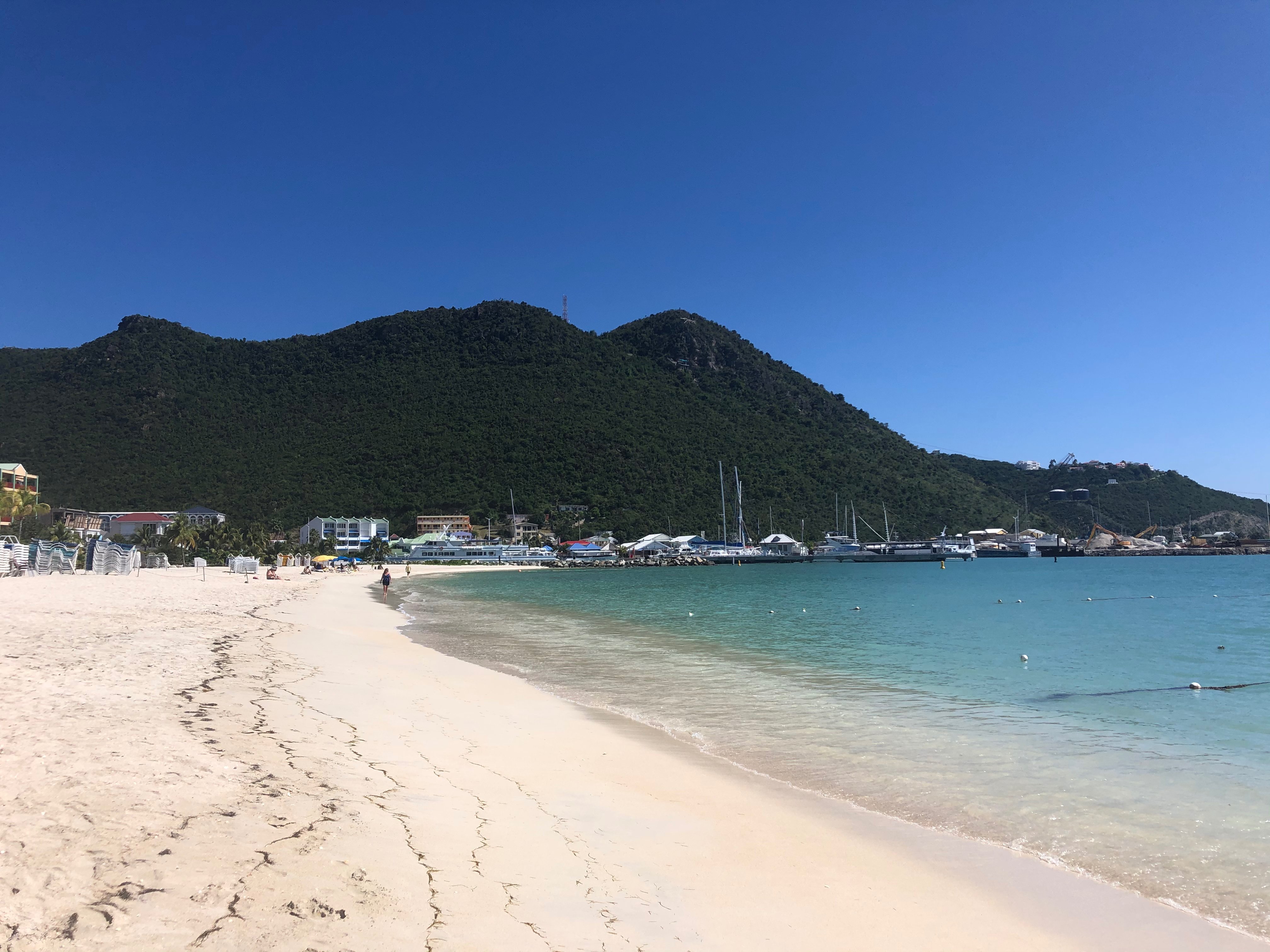 Holland House Beach Hotel-泳池