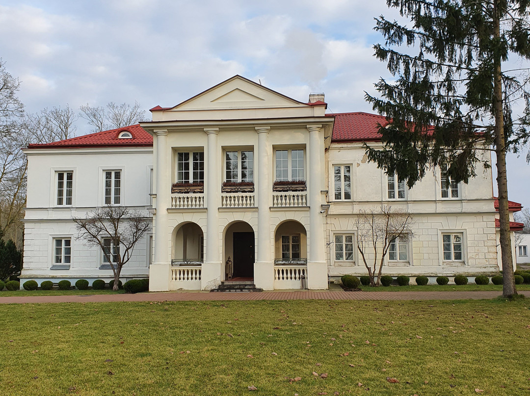 Palac Zegrzynski主图