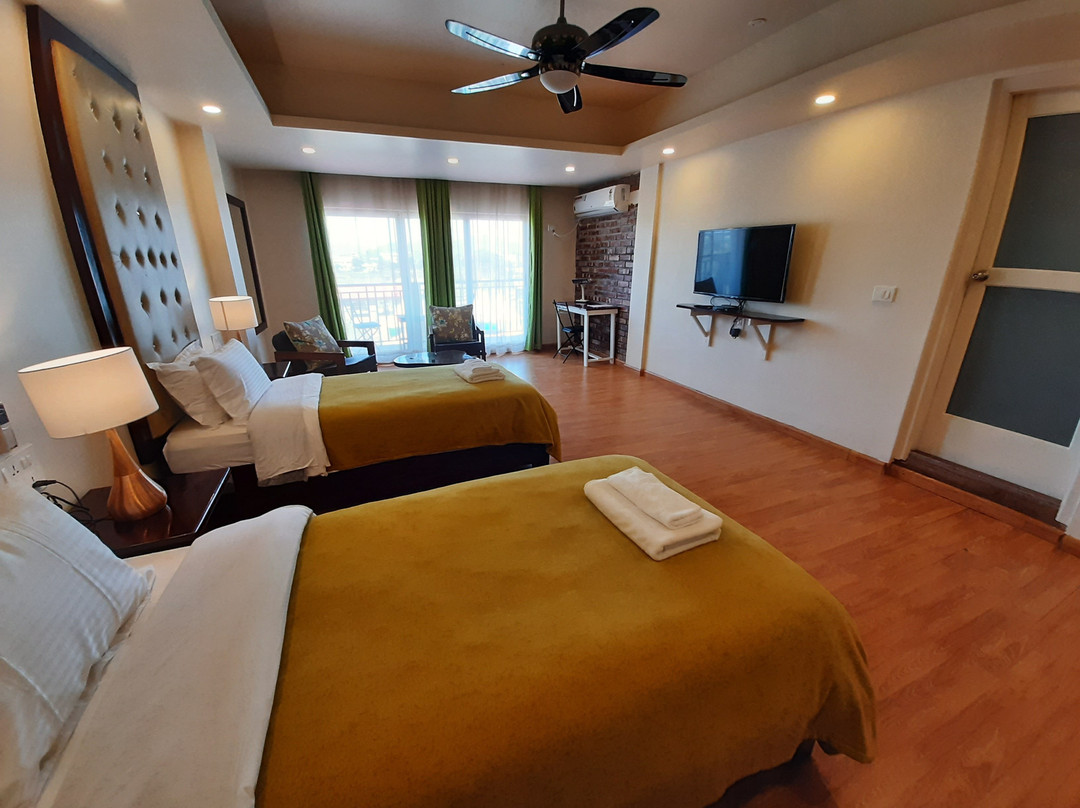 Shalom Farm House主图