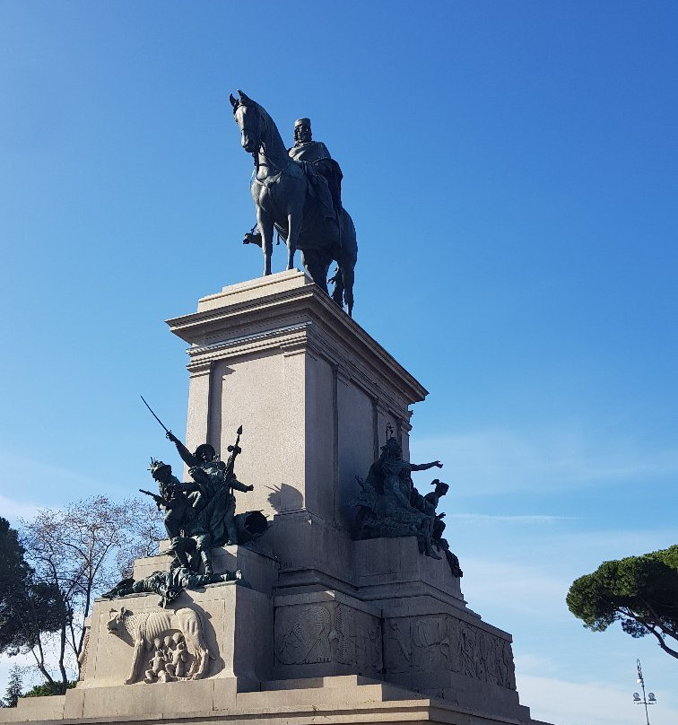 Monumento a Garibaldi-罗马必去景点
