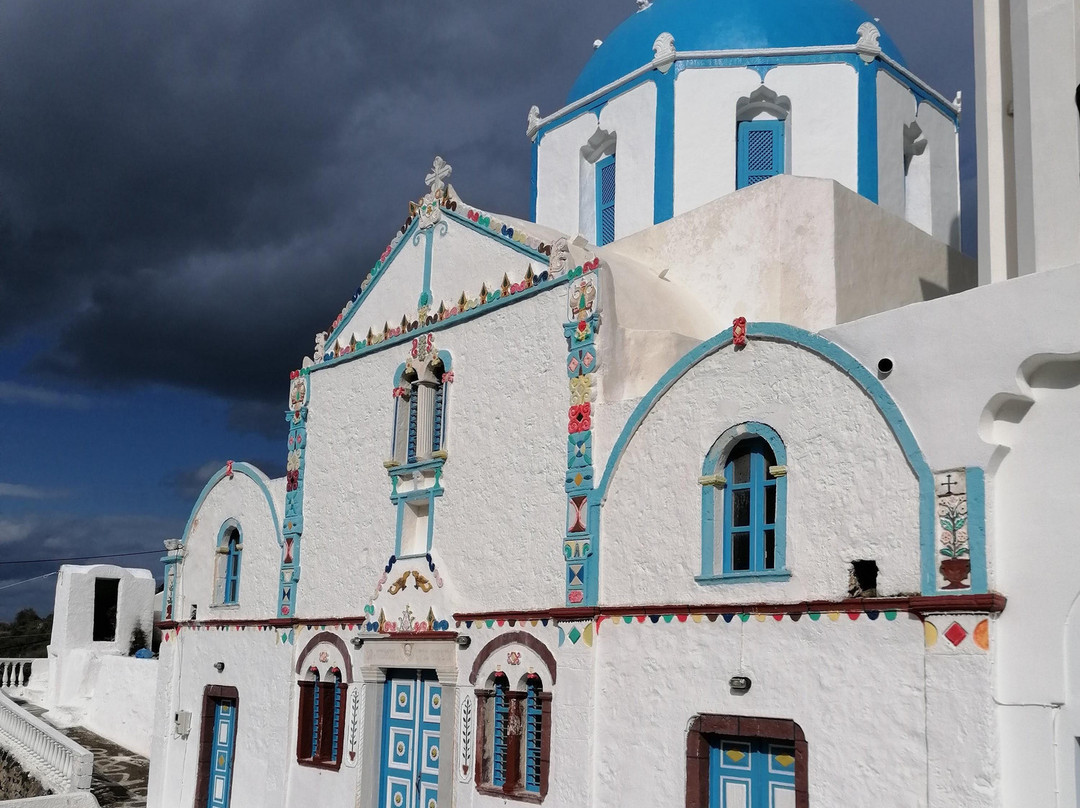 Discovering the little Santorini