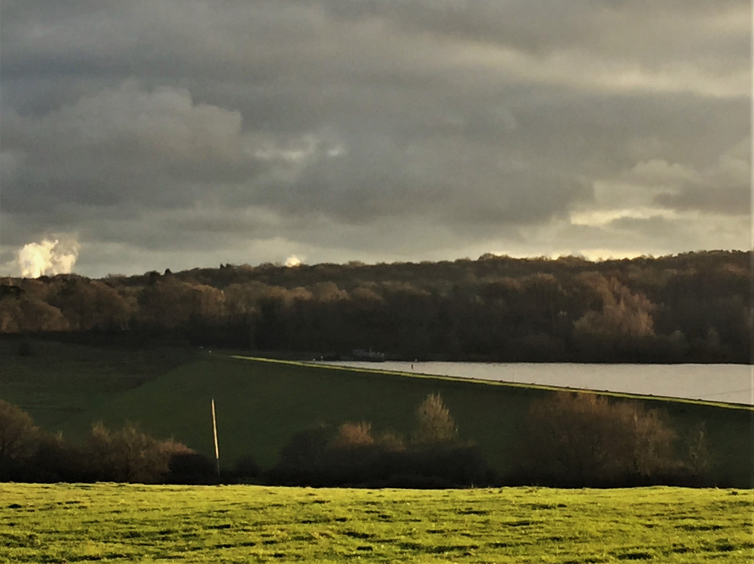Darwell Reservoir景点图片