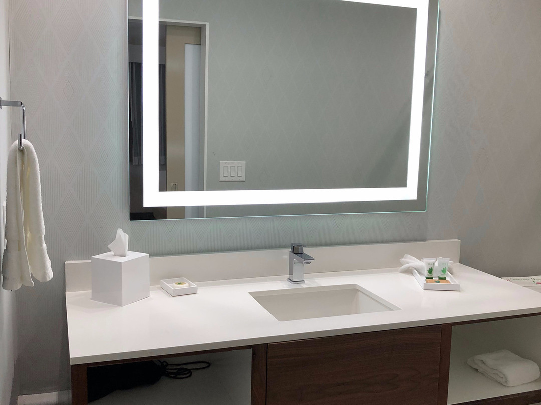 帕萨迪纳哇卡班德行政客栈主图