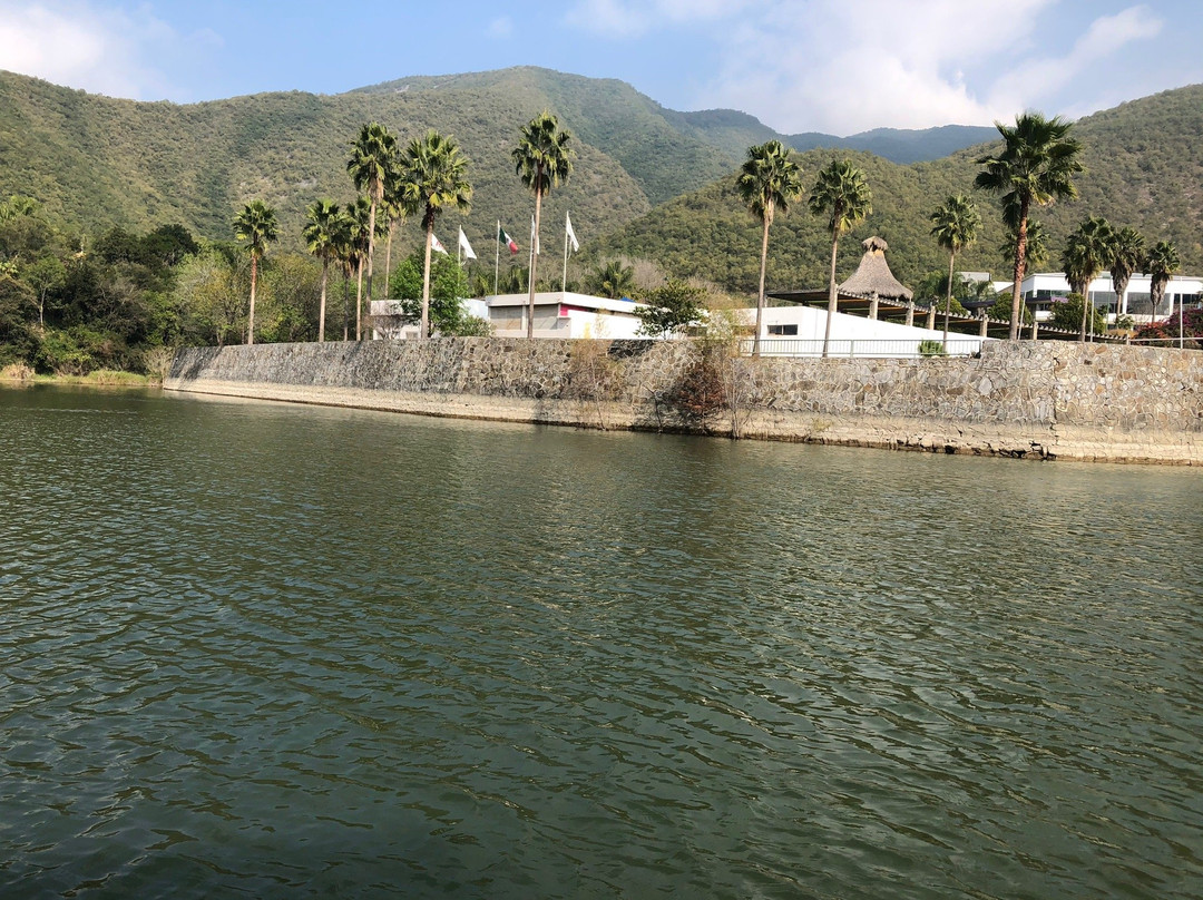 Presa La Boca-Santiago必去景点