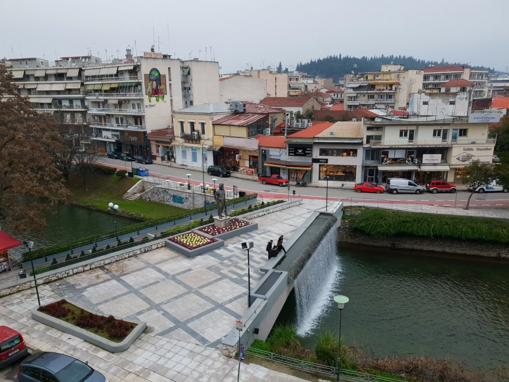 Achillion Hotel主图