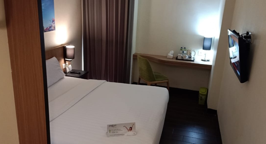 Whiz Prime Hotel Khatib Sulaiman Padang主图