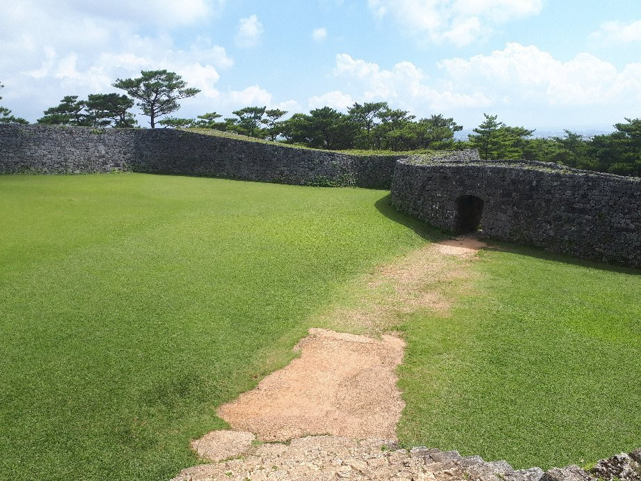 Zakimi Castle Ruins景点图片