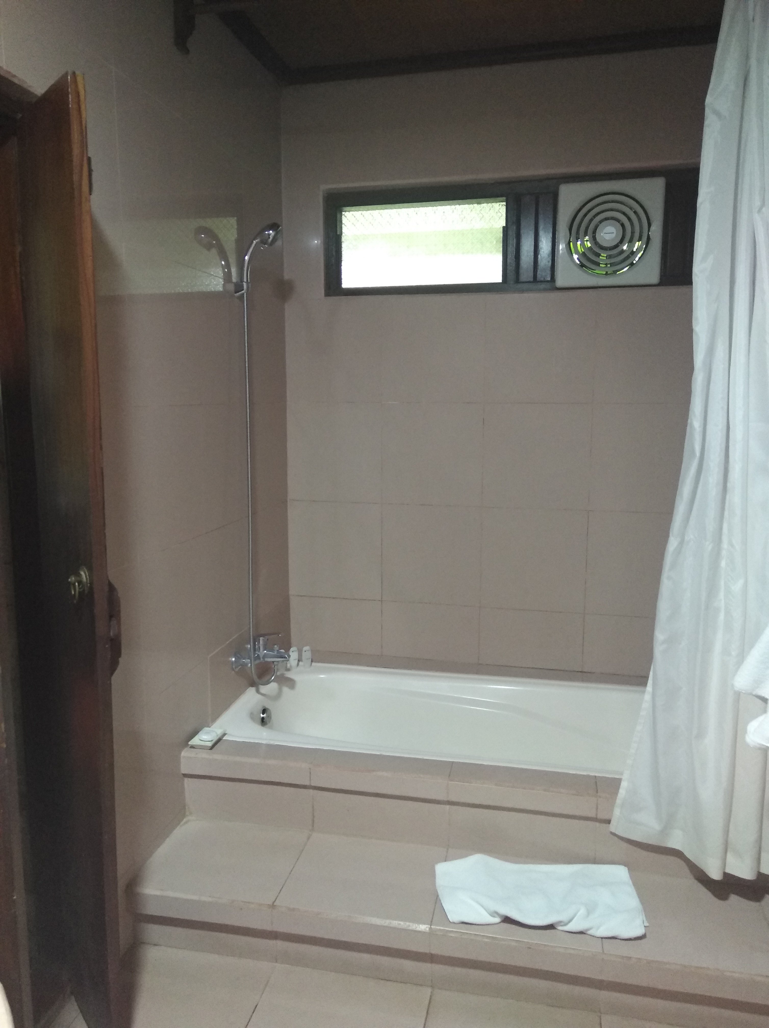 替佳睦普酒店-浴室