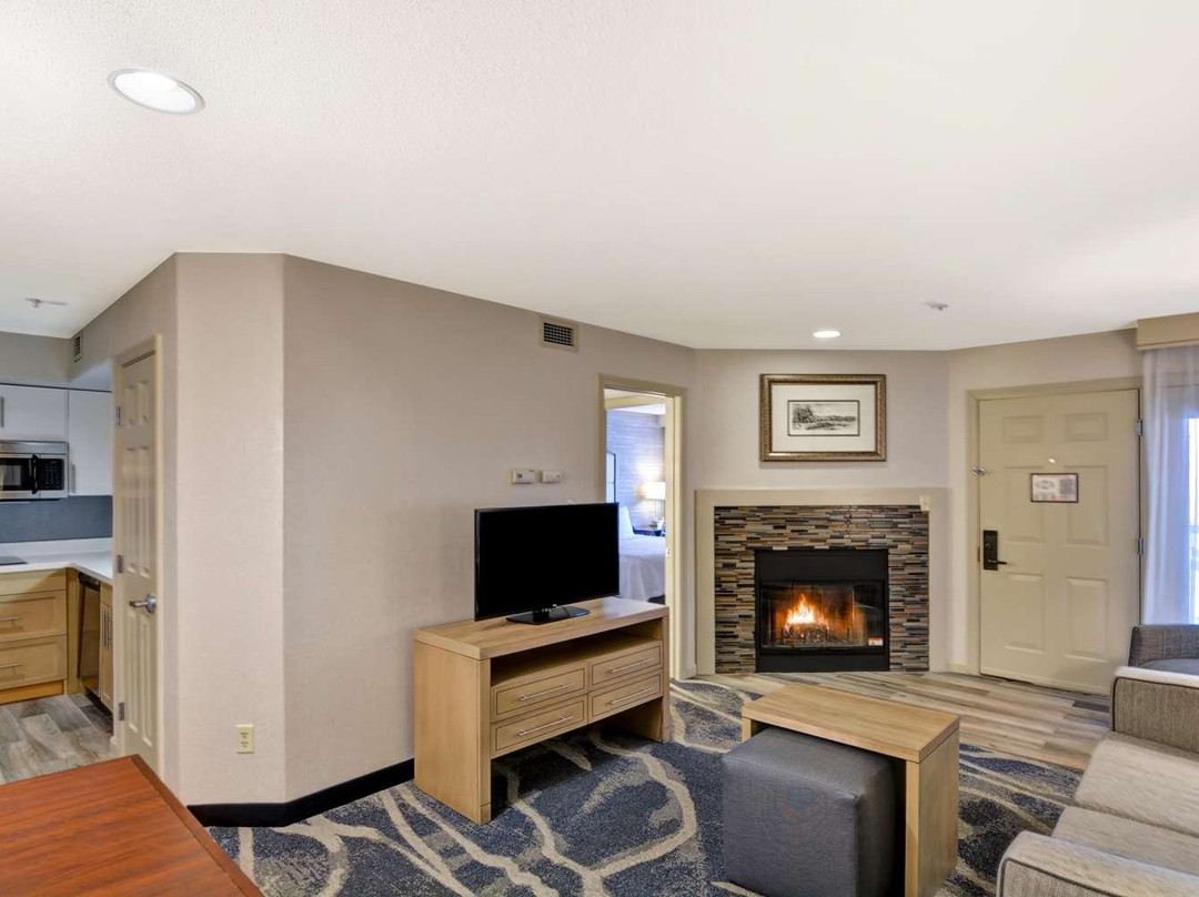 Homewood Suites by Hilton Windsor Locks Hartford主图