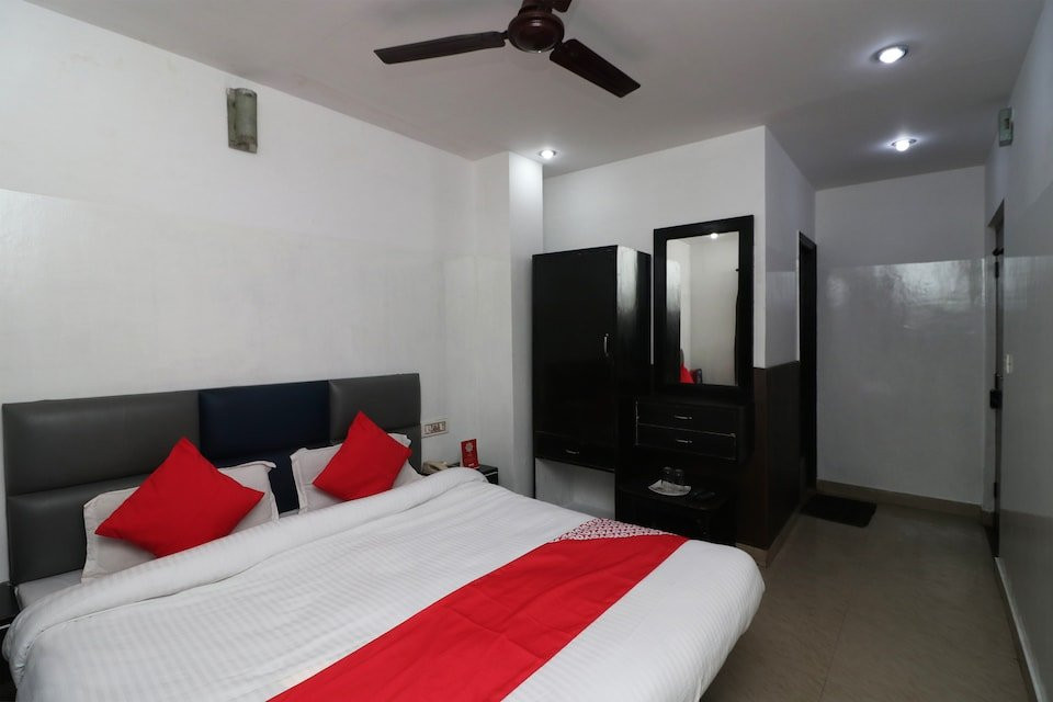 OYO 28423 The Uttam Hotel主图