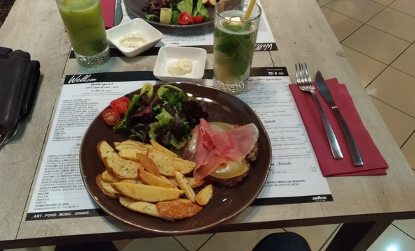 Well.Com Coffee Bar-沙尔必去景点