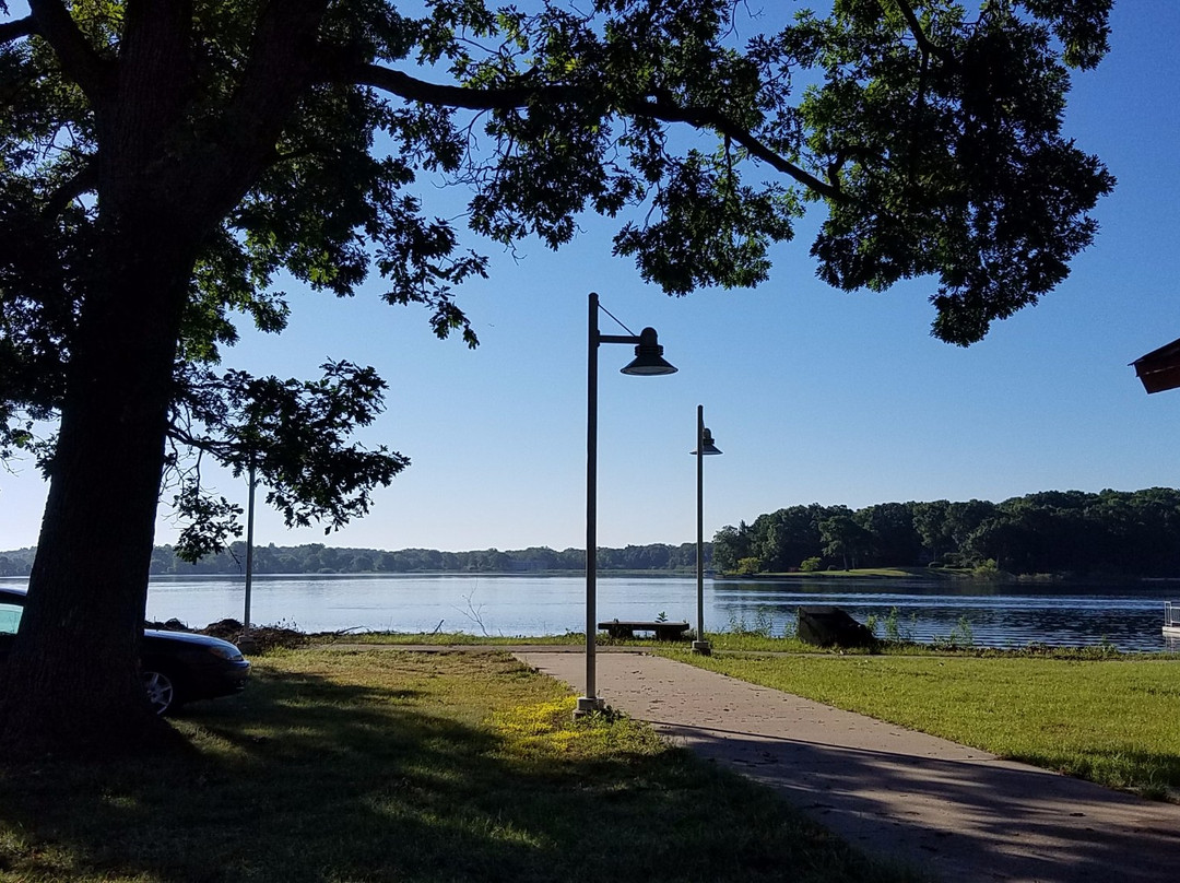 Mona Lake Park景点图片