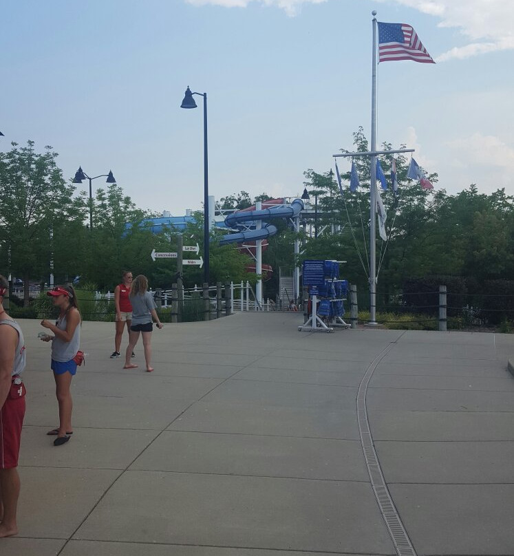 Hainesville旅游景点-Barefoot Bay