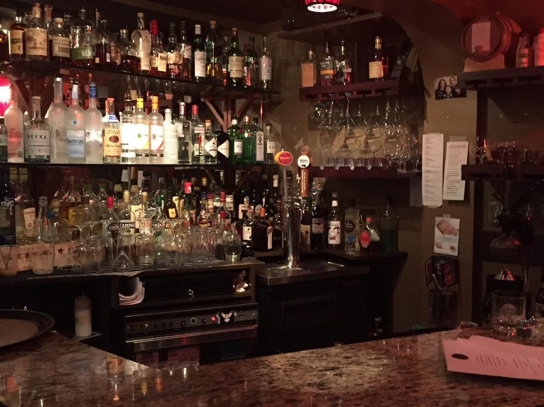 913 The Place Next Door