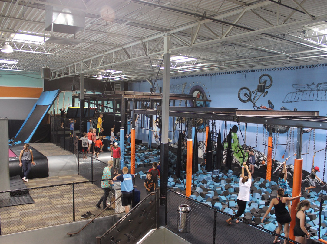 Riverton旅游景点-Airborne Trampoline Arena