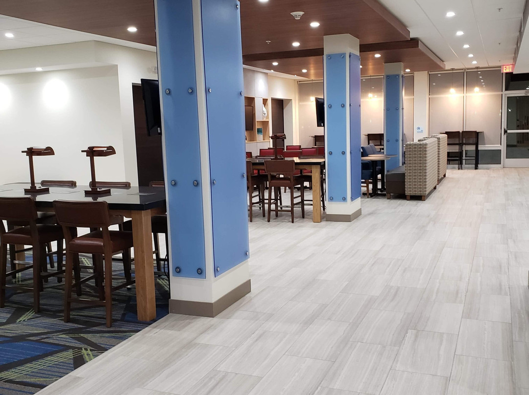 Holiday Inn Express & Suites Remington By IHG主图