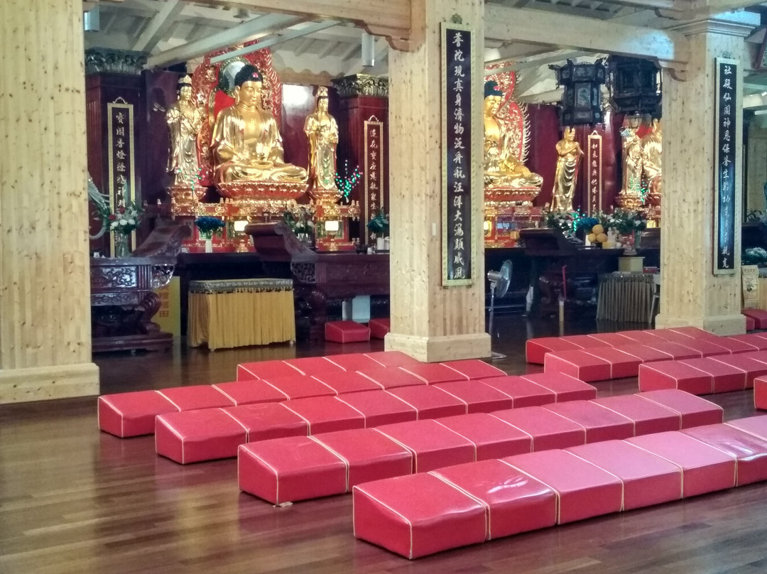 Tempio Buddista Pu Hua Si景点图片