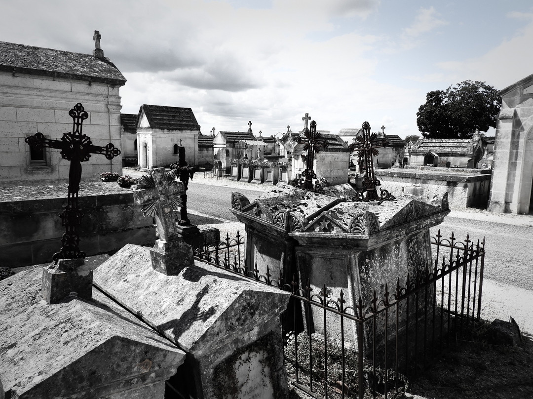 Cementerio de Angulema景点图片