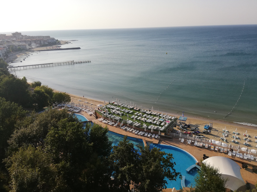 Hotel Paradise Beach Residence主图