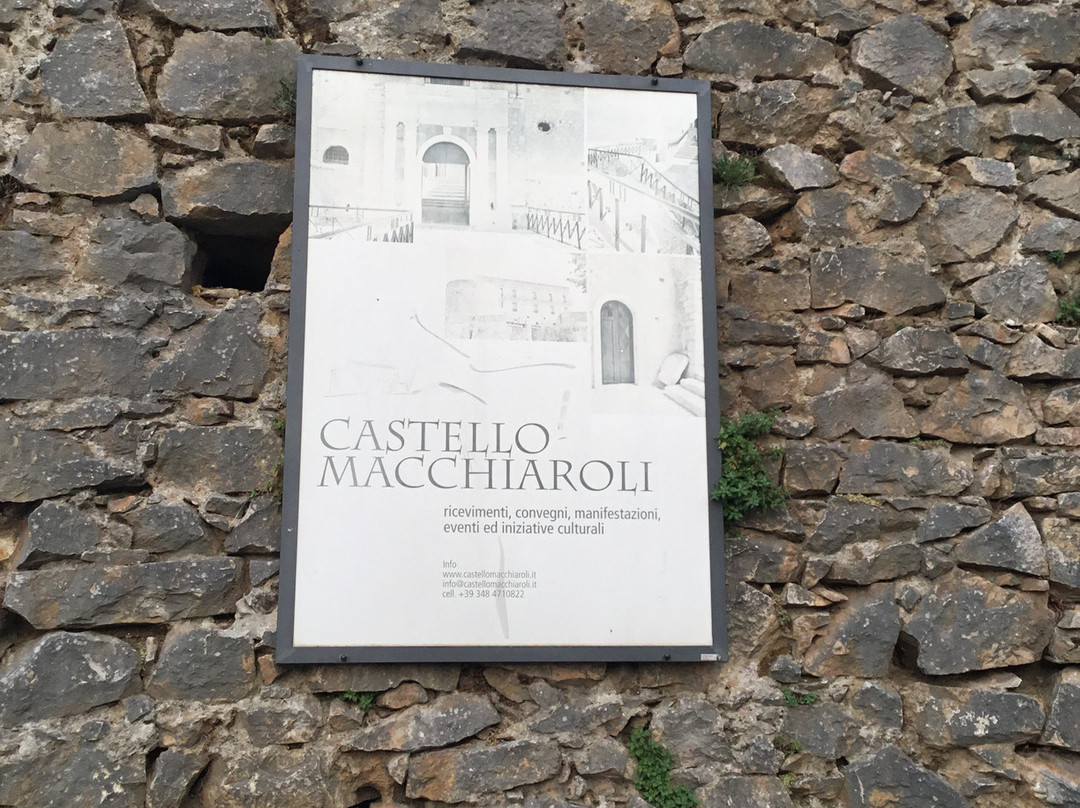 Castello Macchiaroli景点图片